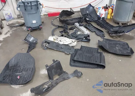 2022 Honda Cr-V Touring z USA, uszkodzony, nr VIN 7FARW2H99NE004596